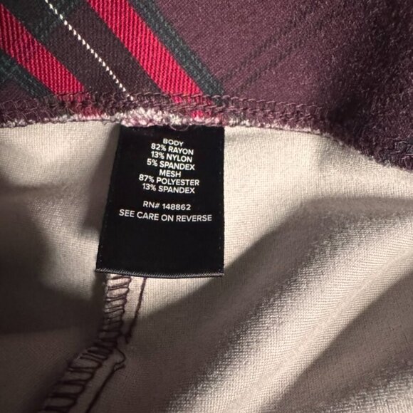 TORRID Pink & Black Plaid Ponte Stretch Pull-On Pixie Pant – PLUS SIZE - Picture 5 of 5